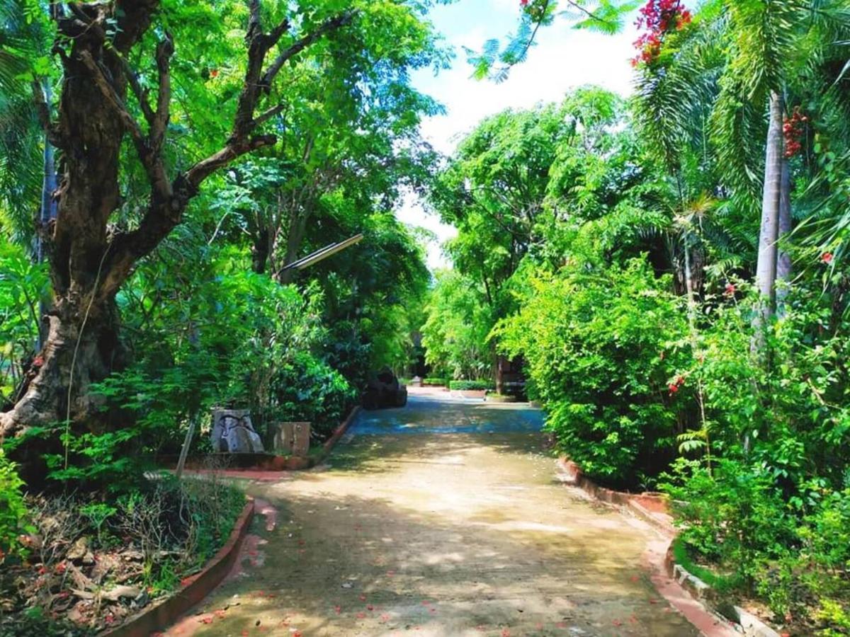 Denchai City Resort เด่นชัยซิตี้ รีสอร์ท Пхрэ Экстерьер фото